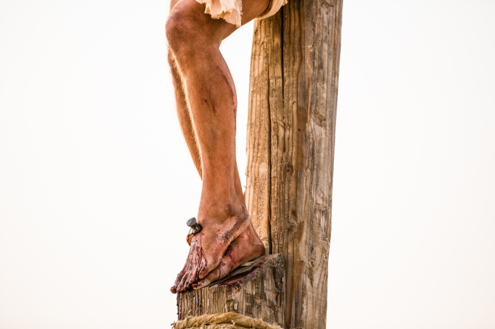 pictures-of-jesus-nails-feet-1138661-wallpaper